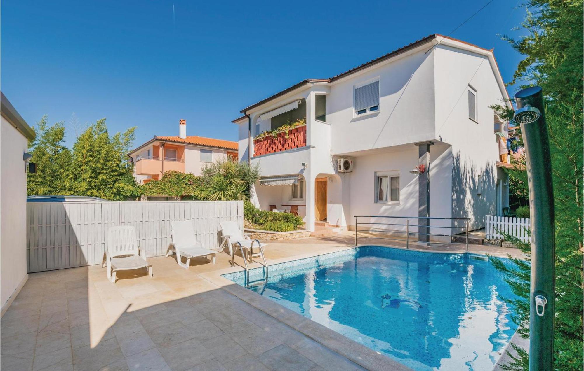 Nice Apartment In Fazana With Wifi Fondole Екстер'єр фото