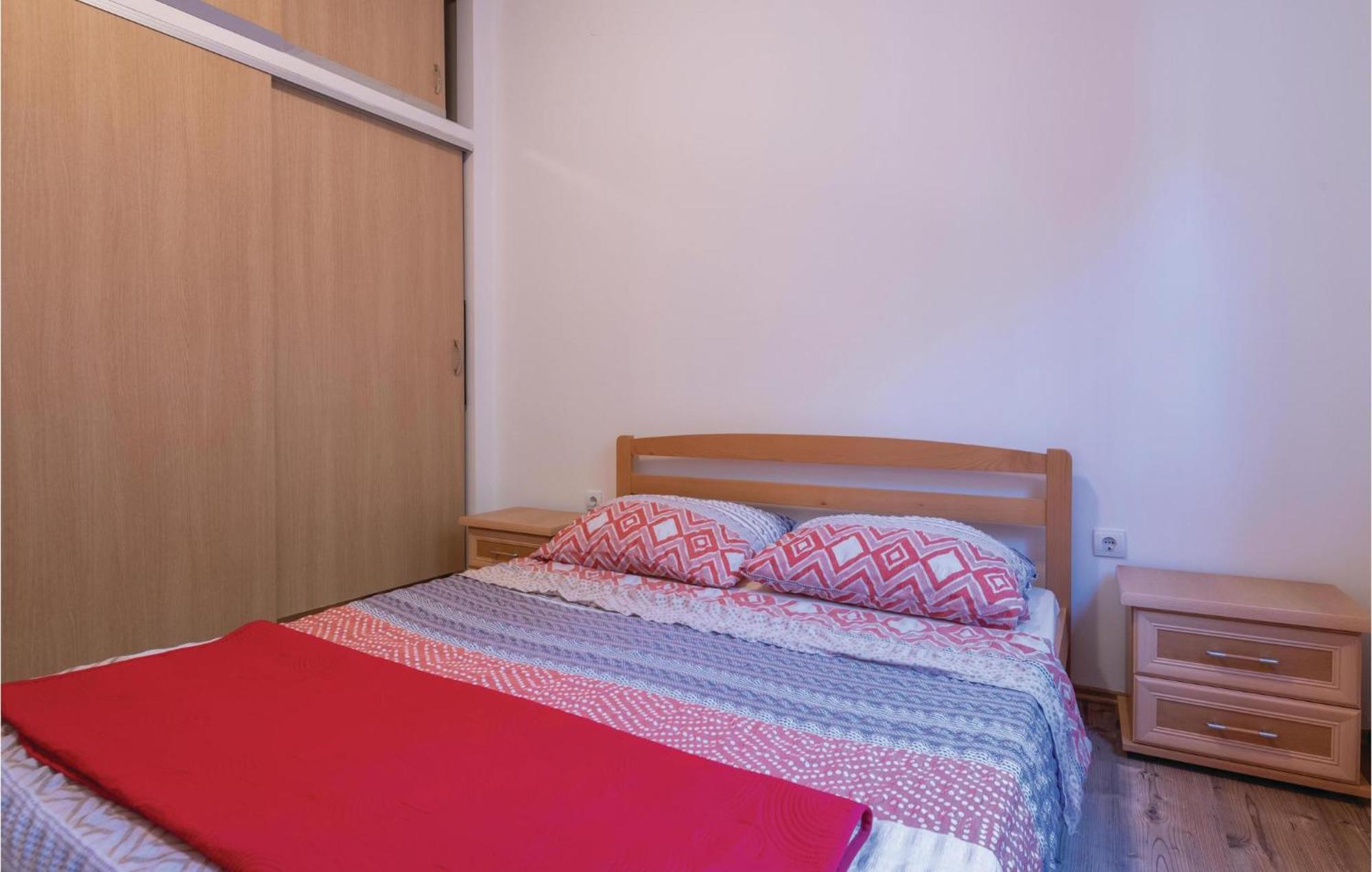 Nice Apartment In Fazana With Wifi Fondole Екстер'єр фото